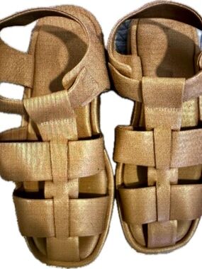 Pilcro Platform Fisherman Sandals. NWOT